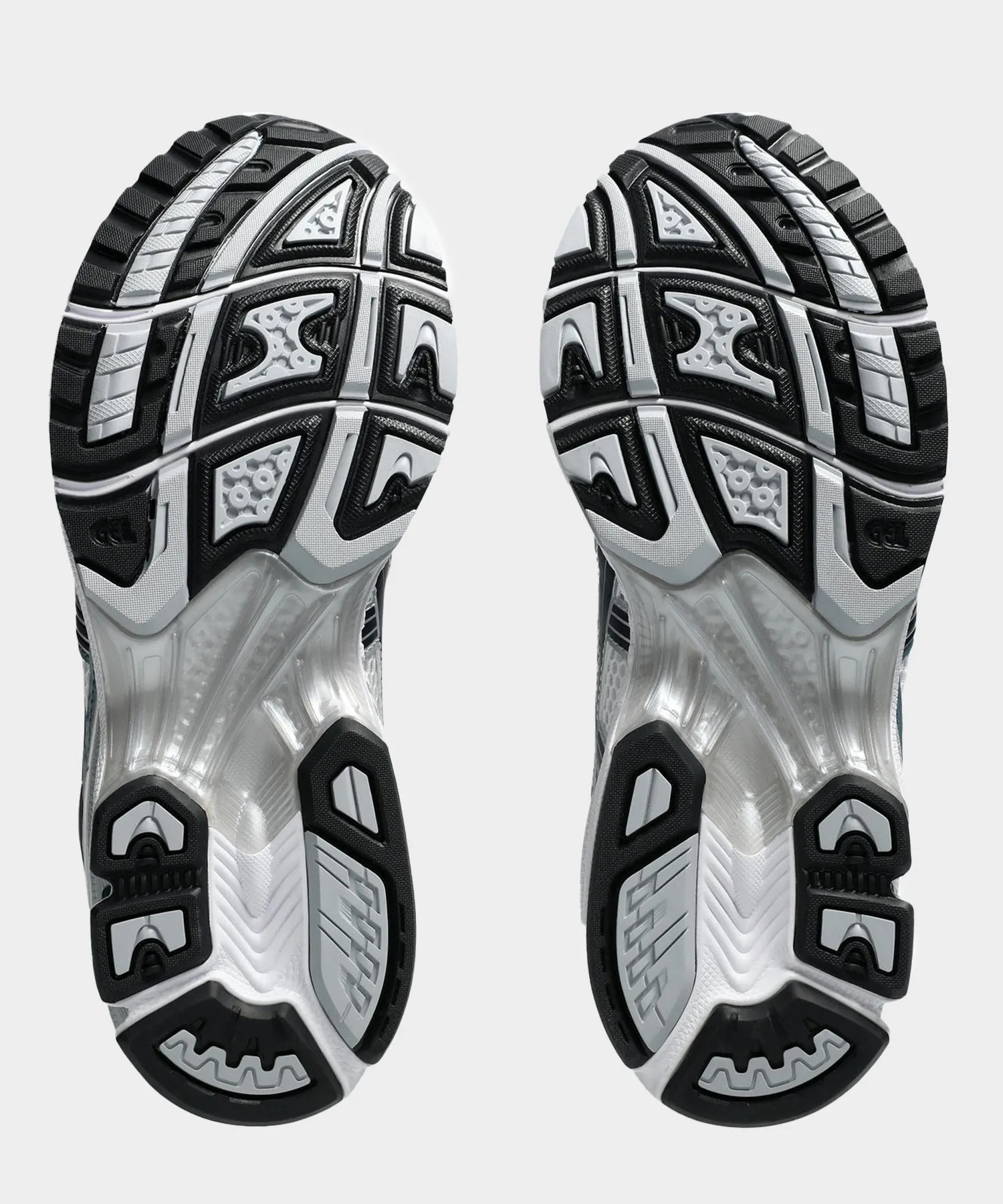 Asics Gel-Kayano 14 in White   Fjord Grey