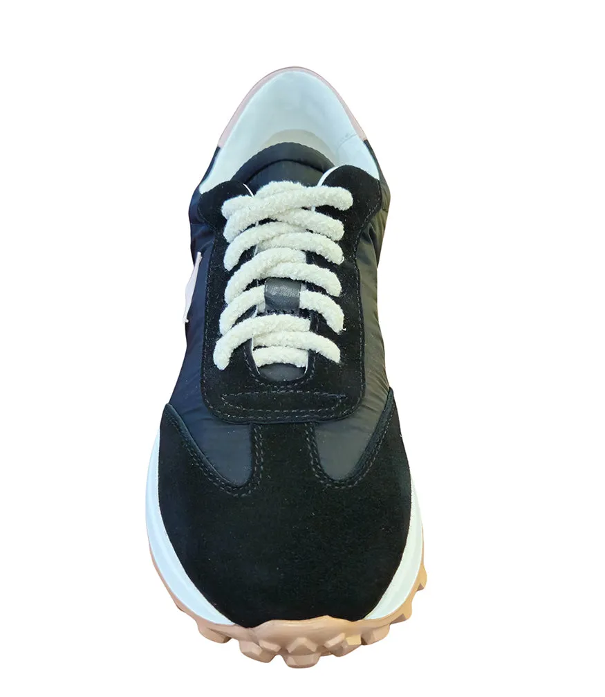 Black Star Jogger Sneaker