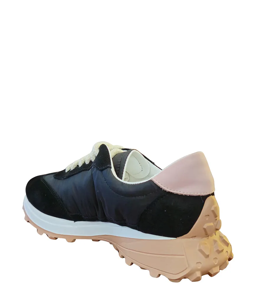 Black Star Jogger Sneaker