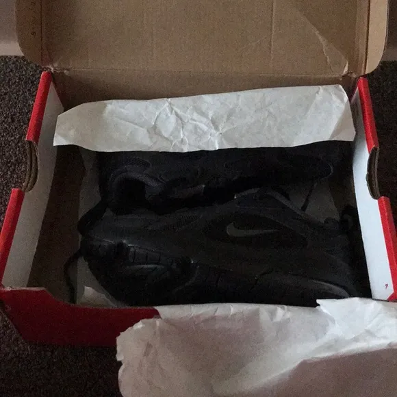 Brand New Air max 200 (Still in box)