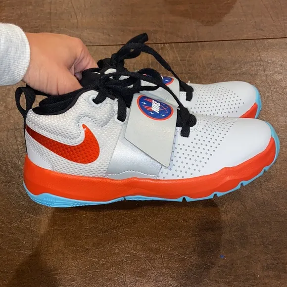 Brand new boys Nike sneakers with laces   velcro 4