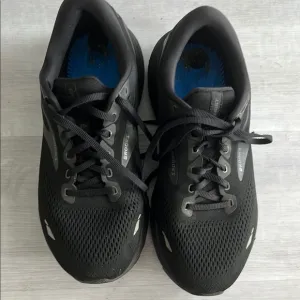 Brooks Adrenaline Men's Black Running Shoes 9.5 Extra Wide (4E)