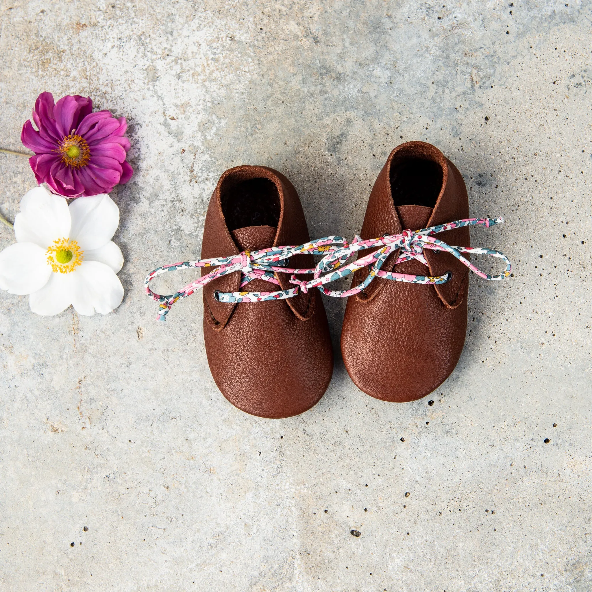 CHESTNUT TRAVELLERS WITH LIBERTY PRINT LACES