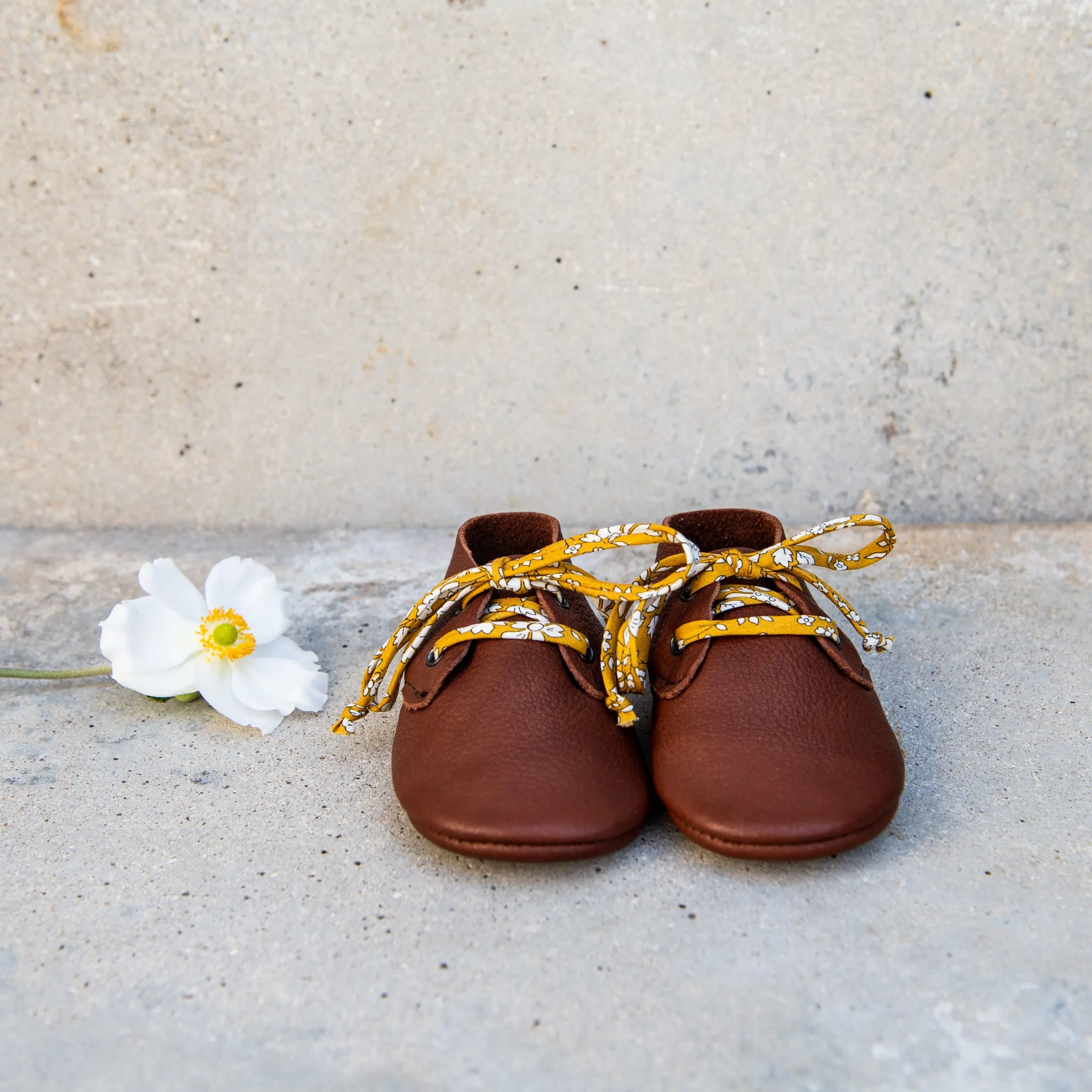 CHESTNUT TRAVELLERS WITH LIBERTY PRINT LACES
