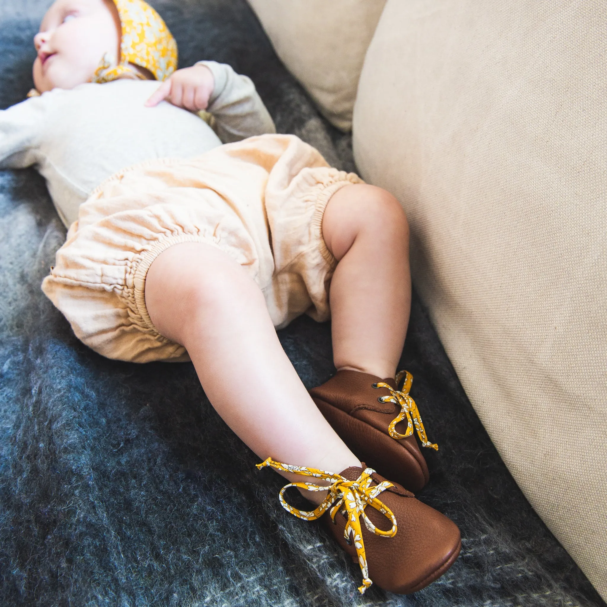 CHESTNUT TRAVELLERS WITH LIBERTY PRINT LACES