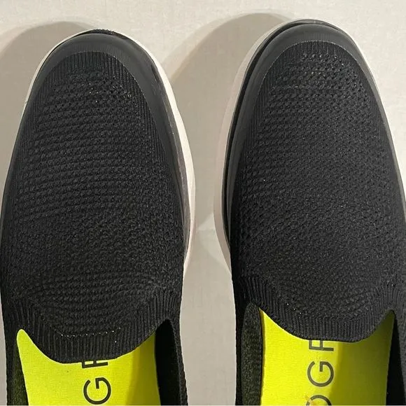 COLE HAAN ZERØGRAND Omni Knit Slip-On Sneaker. Men’s sz 9. Black w/ white soles