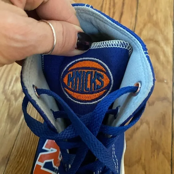 Converse Chuck Taylor Kids All Star NBA New York Knicks Hightop Sneakers…
