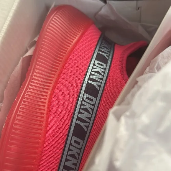 DKNY Hot Pink Girls Sneakers size 4