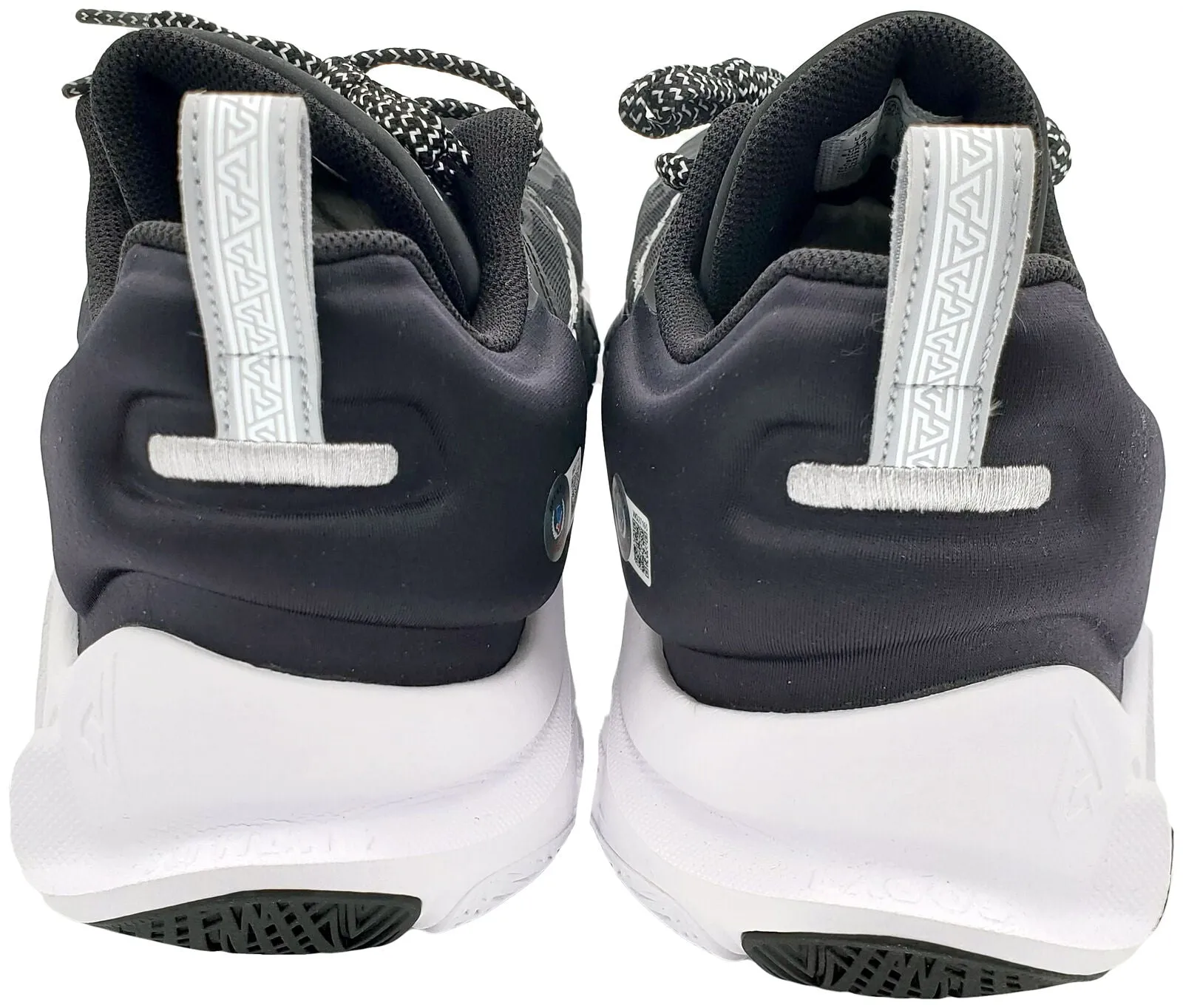 GIANNIS ANTETOKOUNMPO AUTOGRAPHED BLACK NIKE SHOES 12 PAIR BECKETT 197429