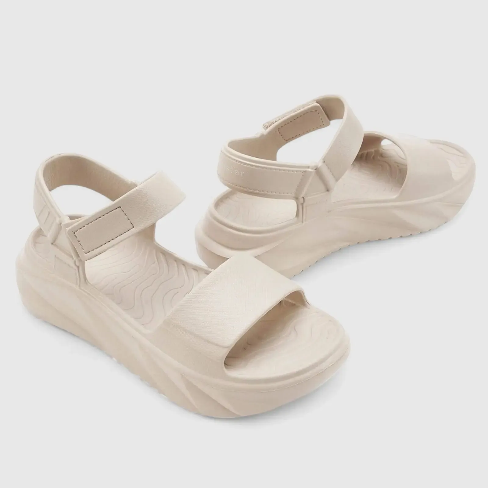 Holster Cloudnine Wedge Sandal Natural Metallic HST447