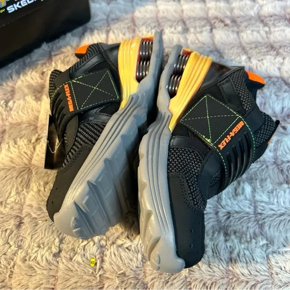 INVINCIBLE Mega Flex by Skechers sneakers size 2.5