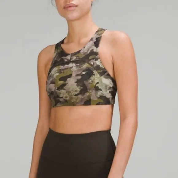 Lululemon NWT Tough Train High-Neck Sports Bra