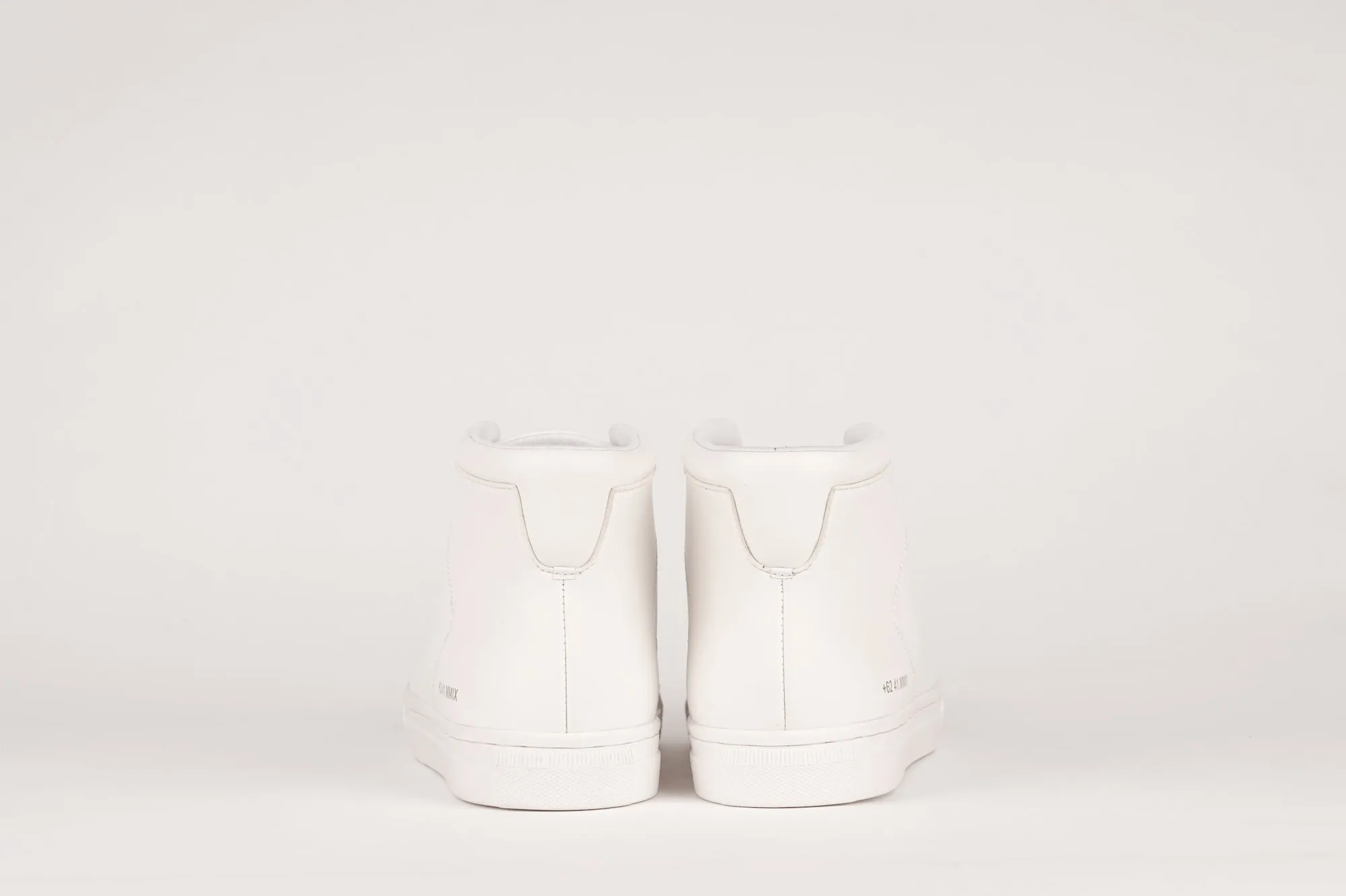 MAH-01 | TRIPLE WHITE | MEN