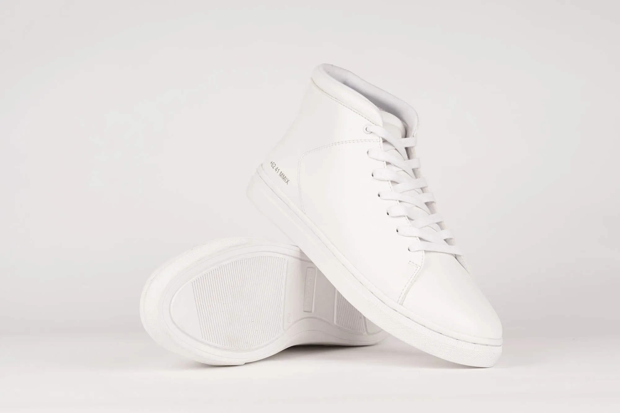 MAH-01 | TRIPLE WHITE | MEN