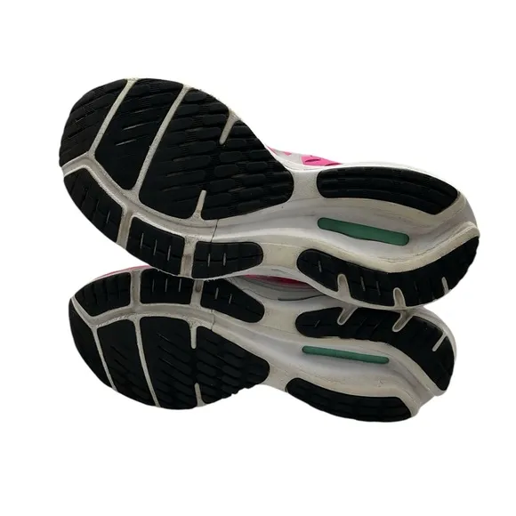 Mizuno Women’s running shoes size 8.5