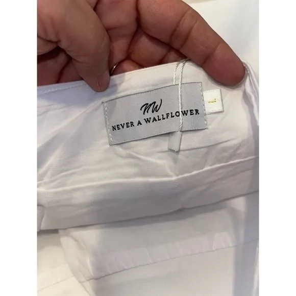 Never A Wallflower High Waist Short in White size Large