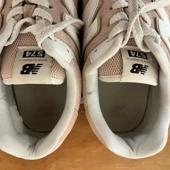 NEW BALANCE 574 girls pink sneakers size 5