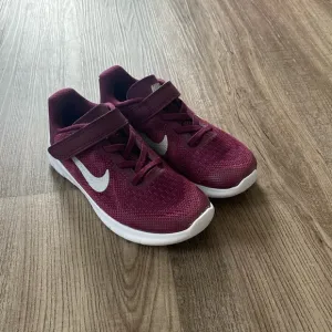 New! Nike Free RN Kid’s Sneakers