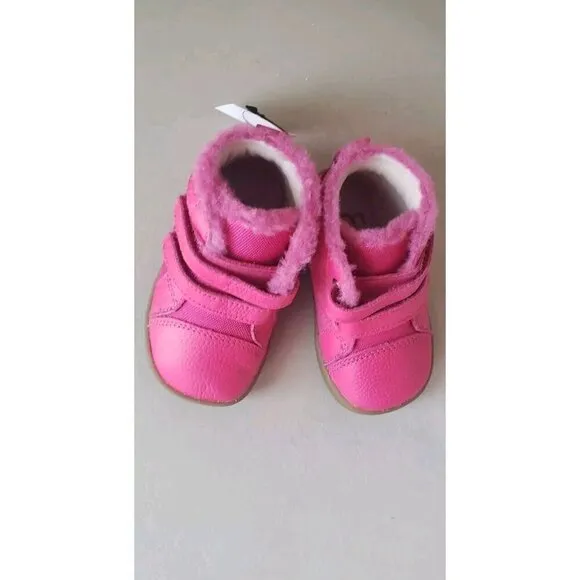 NEW UGG GIRLS RENNON II BERRY SNEAKERS GIFT BOX  SZ 04-05 US /12 -18 MO