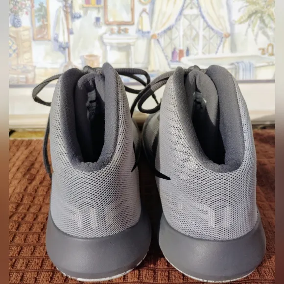 Nike Air &quot;Precision&quot; Wolf Grey/Black Basketball/Casual Sneakers. Size 8.