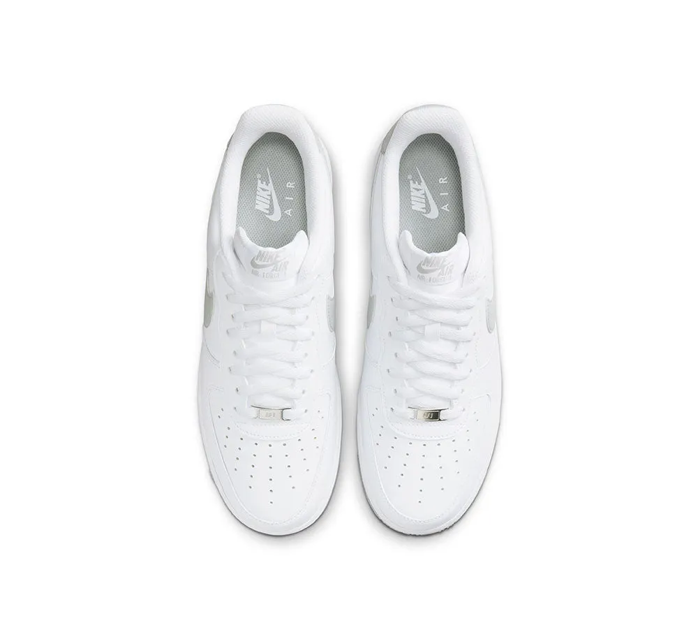 NIKE AIR FORCE 1 '07