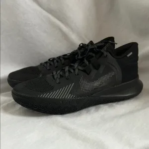 Nike NWOT Kyrie 5 Flytrap Black Athletic Sneakers