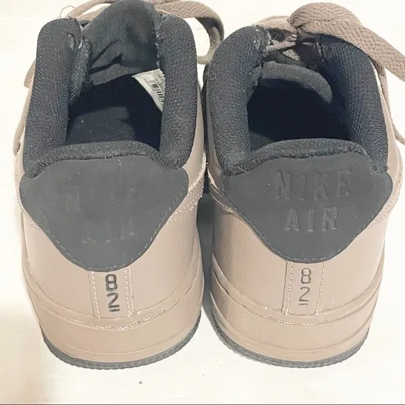 Nike Youth Boys Size 5 Air Force 1 Low Top Sneakers Mushroom Brown Black