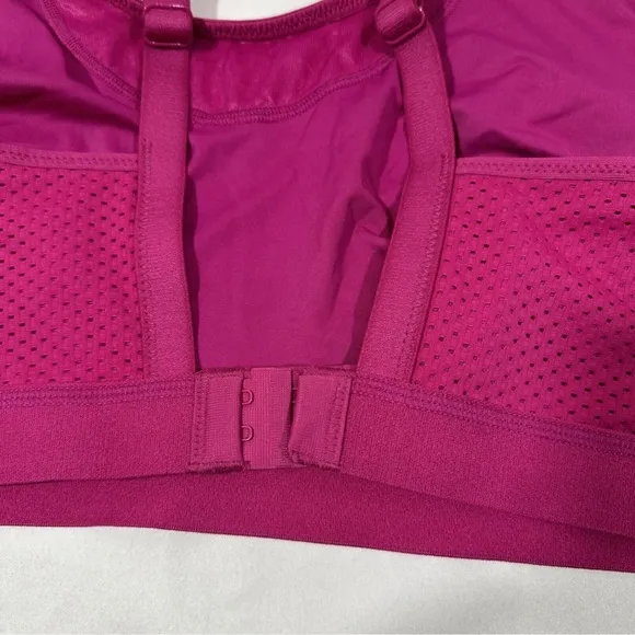 NWT $68 Sweaty‎ Betty [ 38DD ] Ultra Running Sports Bra in Phlox Pink