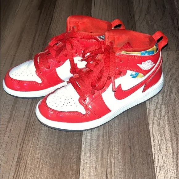 Retail $120 little kid 13C Jordan 1 Mid SE &quot;Barcelona Red Patent&quot; Chile Rd/Wht