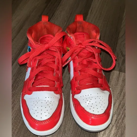 Retail $120 little kid 13C Jordan 1 Mid SE &quot;Barcelona Red Patent&quot; Chile Rd/Wht