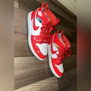 Retail $120 little kid 13C Jordan 1 Mid SE &quot;Barcelona Red Patent&quot; Chile Rd/Wht