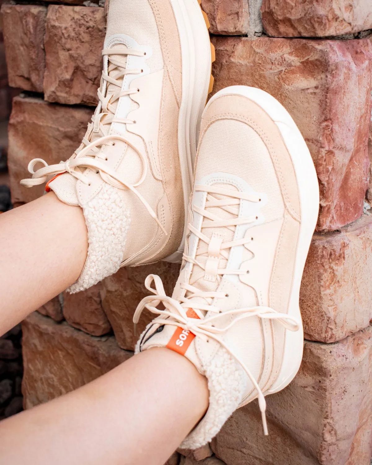 Sorel: Out N About Mid Cozy in Ceramic