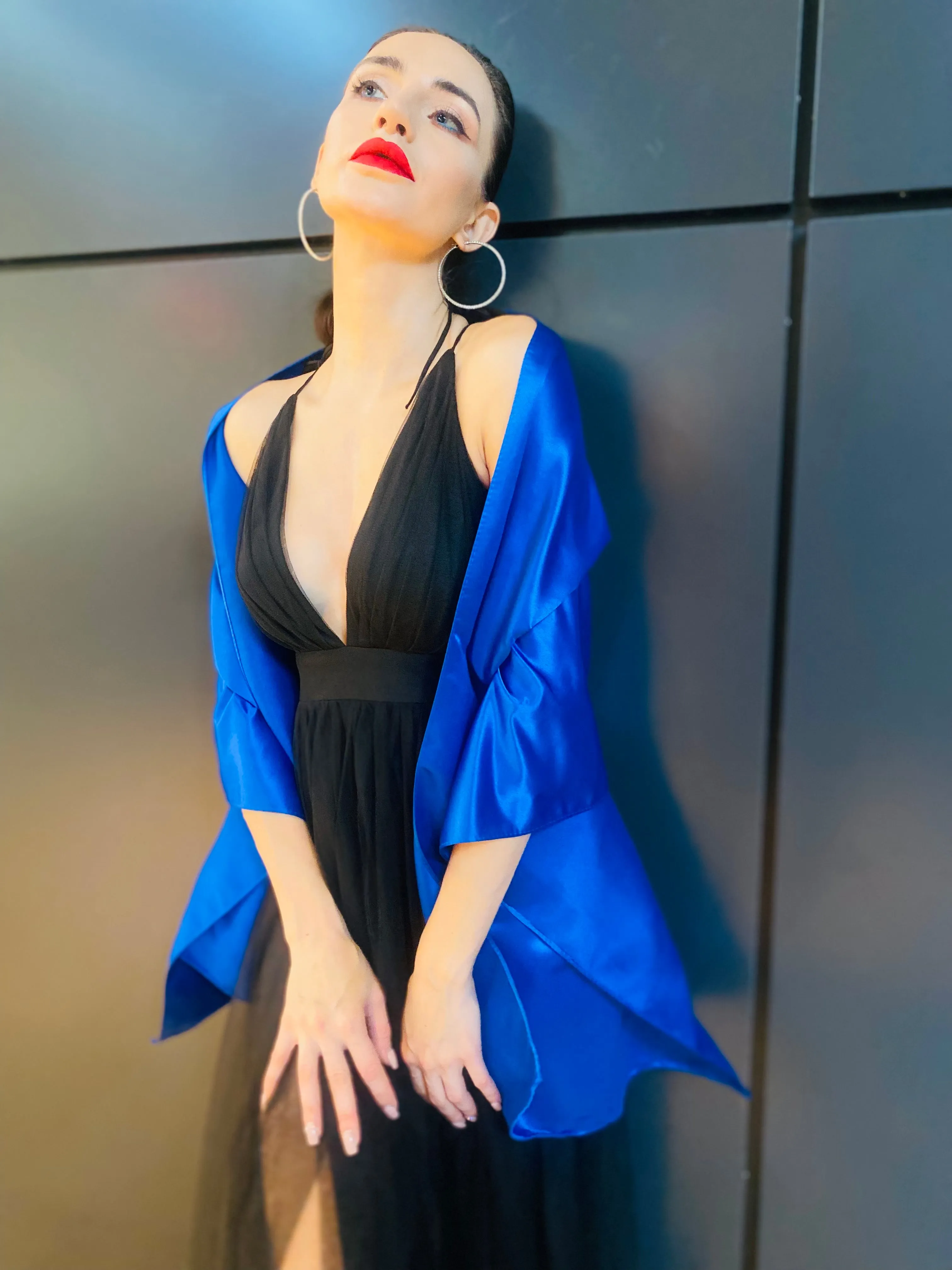 The “Mariana” Sateen Shawl