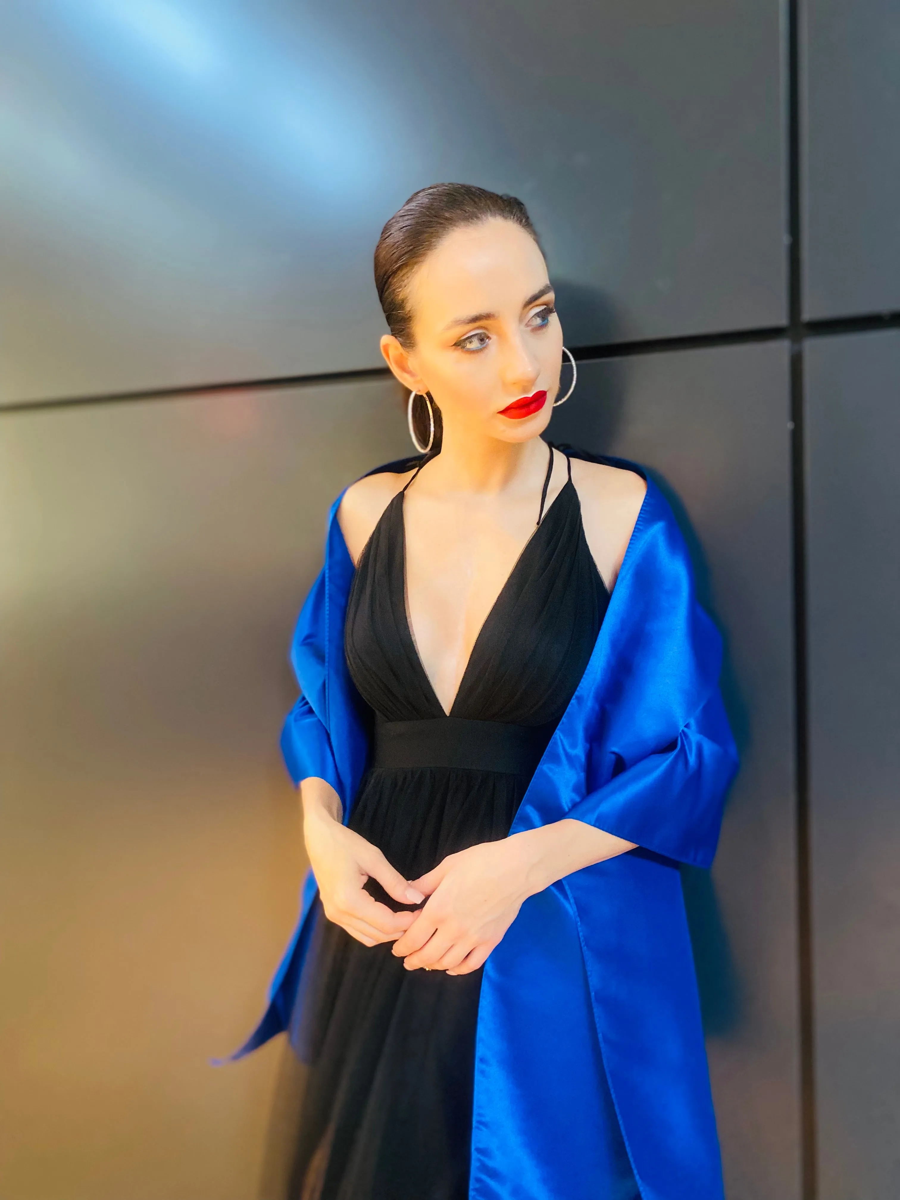 The “Mariana” Sateen Shawl