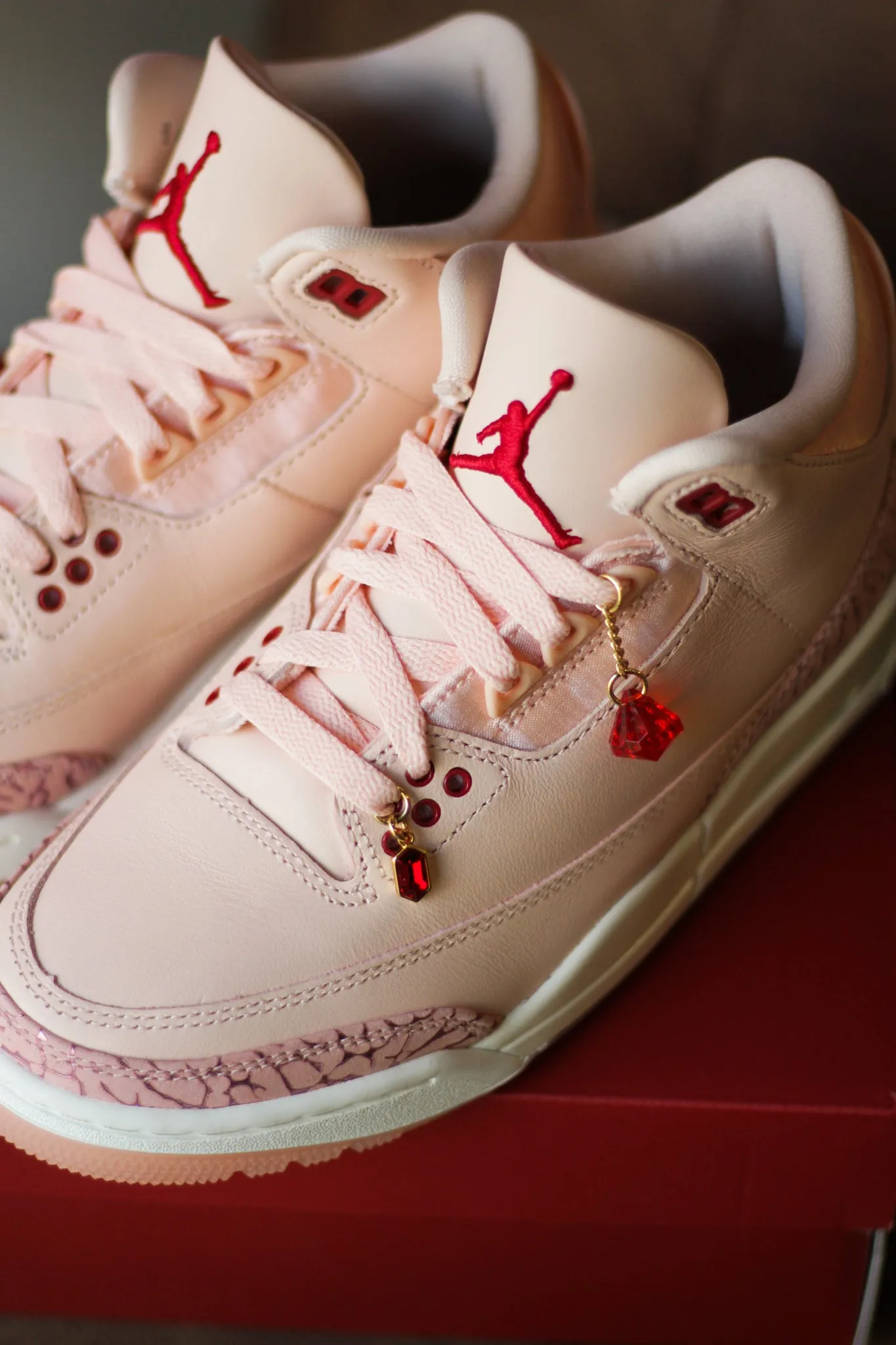 W AIR JORDAN 3 RETRO VDAY "WASHED CORAL"